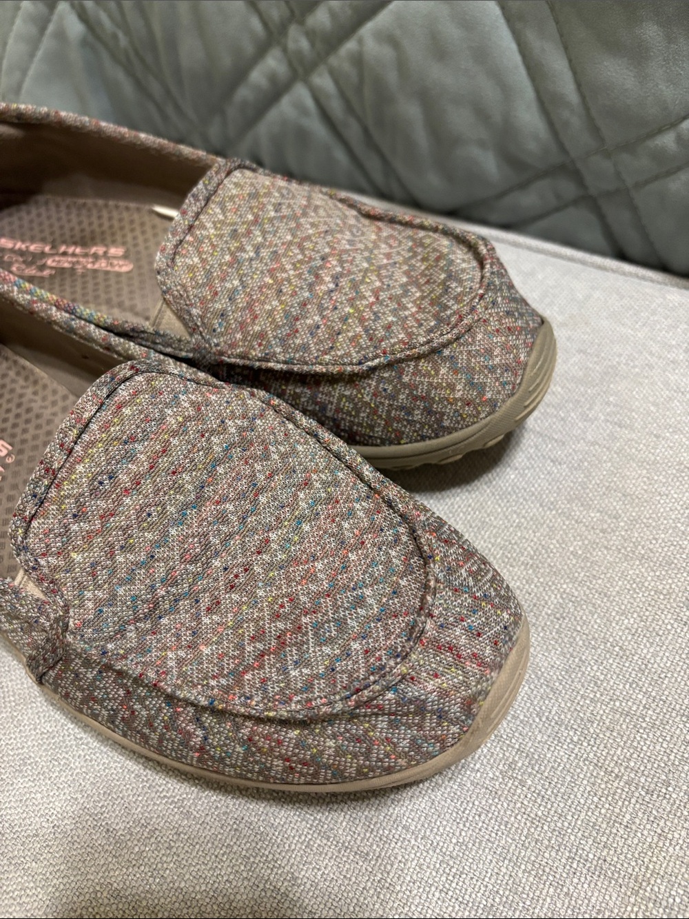 💕Skechers Women's Slip-On Flats in Multicolor Tweed with Tan Sole size 10